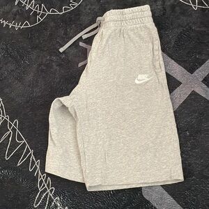 Nike shorts boys size large